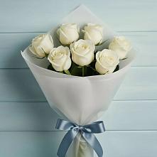Букет 7 Белых роз Эдлесс Лав в Шангале