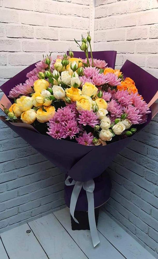 Букет цветов из: Хризантемы и Розы в Шангале