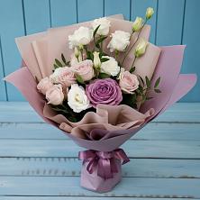 Букет цветов из:  Розы и Лизиантусы в Шангале