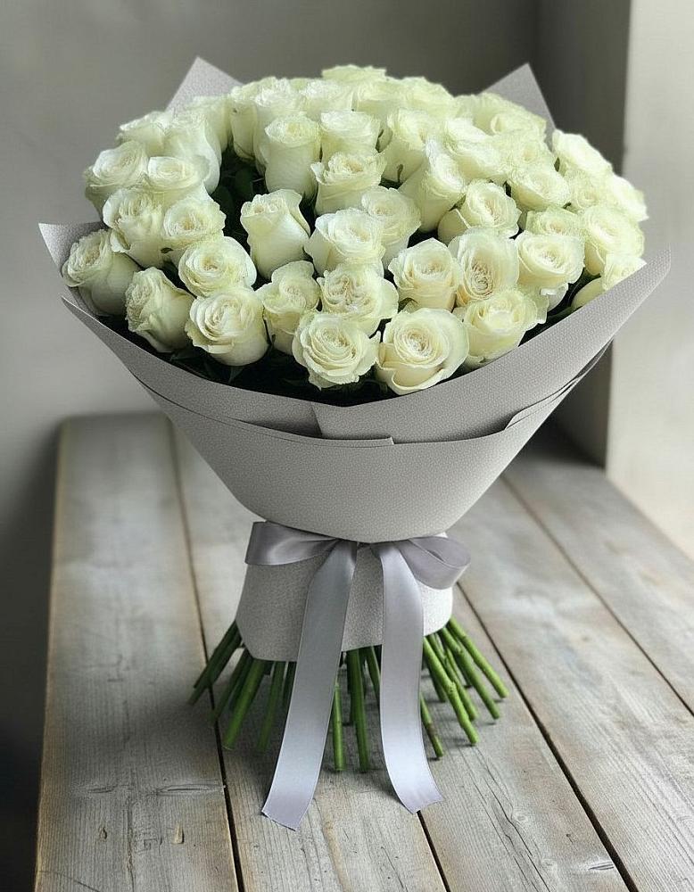 Букет 35 Белых роз в Шангале
