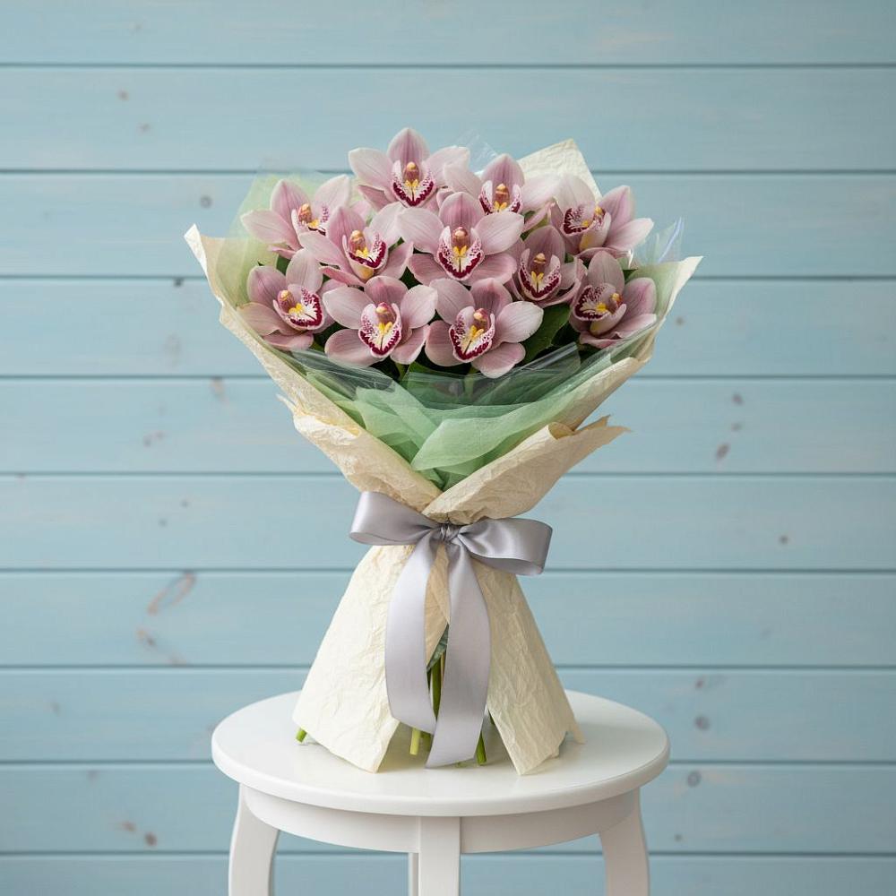 Букет цветов из: Орхидеи и Розы в Шангале