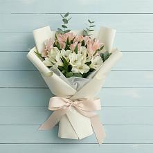 Букет цветов из:  Альстромерии в Шангале