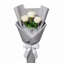 Букет 3 белые розы в Шангале