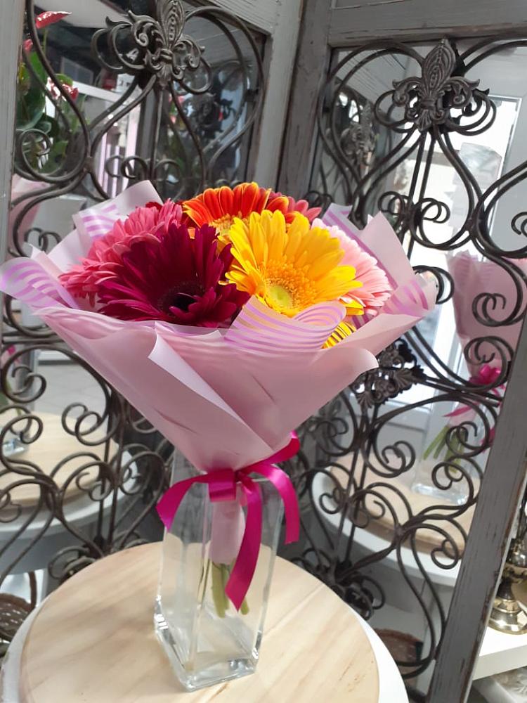 Букет цветов из: Герберы в Шангале