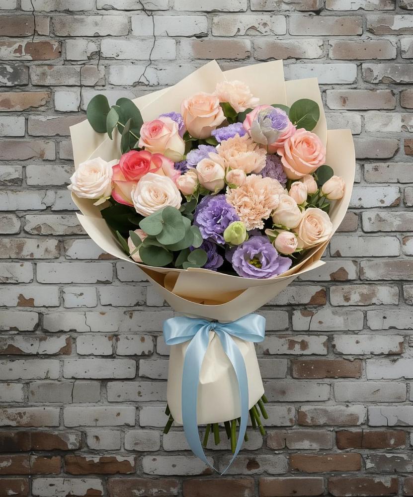 Букет цветов из: Розы, Лизиантусы и Гвоздики в Шангале