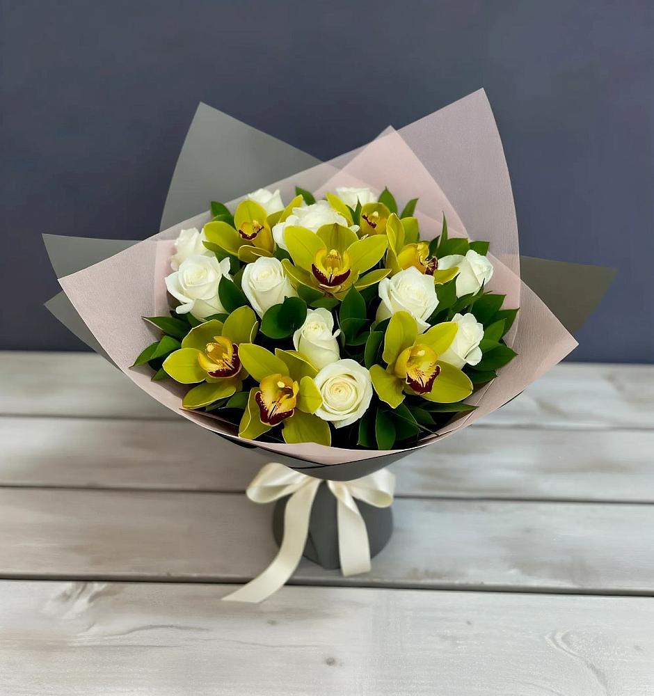 Букет цветов из: Орхидеи и Розы в Шангале