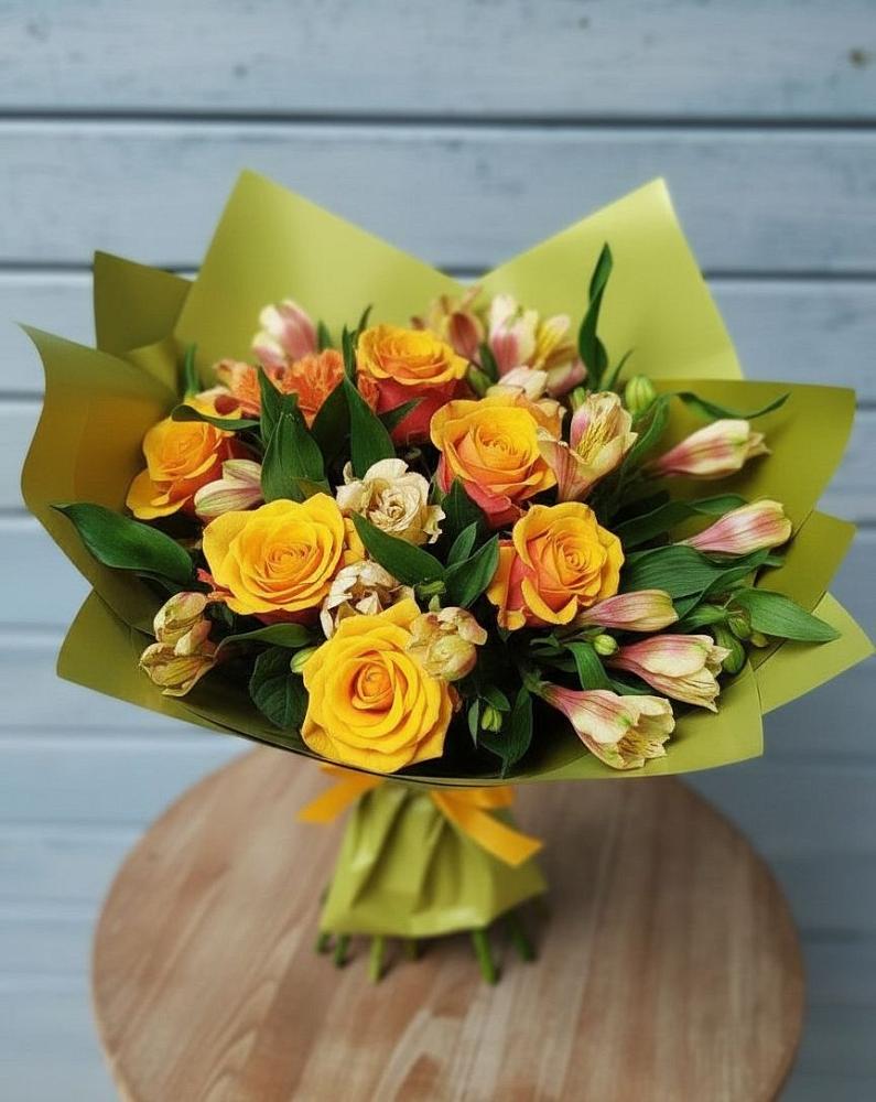 Букет цветов из: Альстромерии и Розы в Шангале