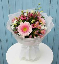 Букет цветов из:  Герберы, Альстромерии и Лизиантусы в Шангале