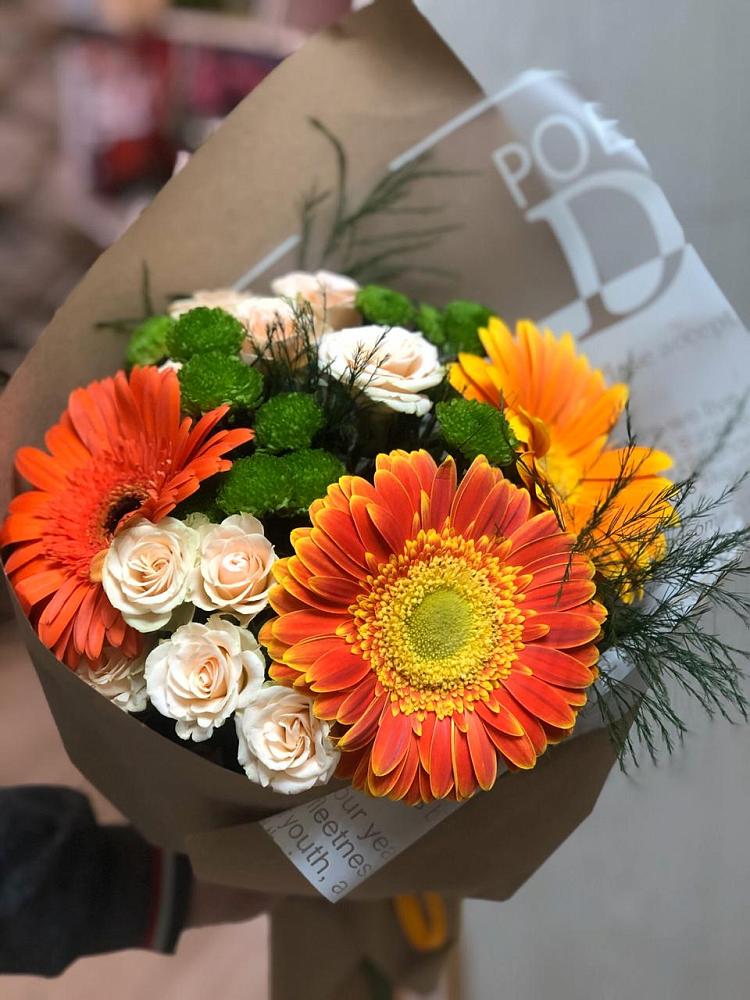 Букет цветов из: Герберы, Хризантемы и Розы в Шангале