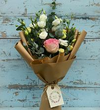 Букет цветов из:  Розы и Лизиантусы в Шангале