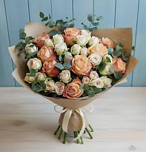 Букет цветов из:  Альстромерии и Розы в Шангале