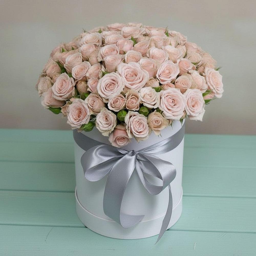 Цветочная композиция из Розы в шляпной коробке в Шангале