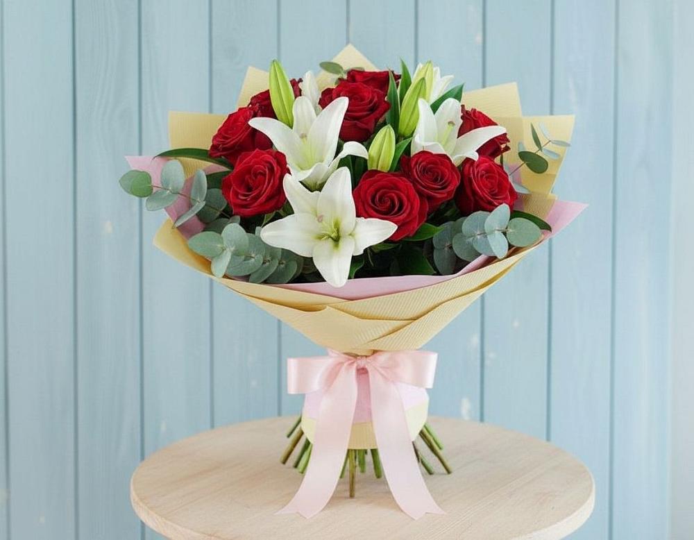 Букет цветов из: Лилии и Розы в Шангале